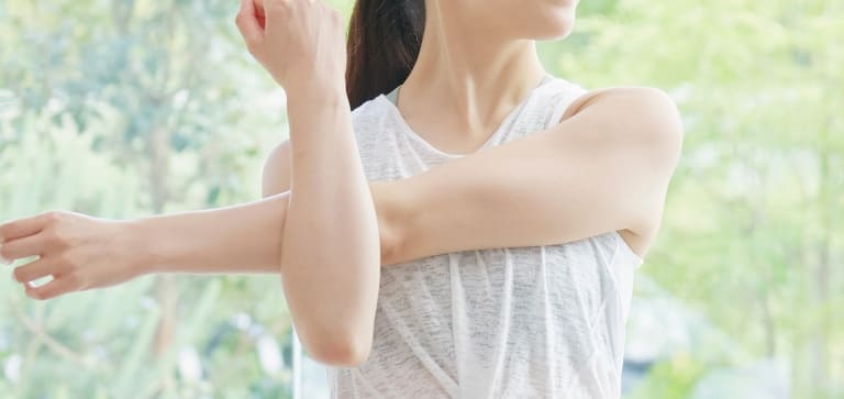 二の腕を引き締める筋トレ方法！セルフ筋トレメニューで二の腕痩せを叶えるポイント紹介