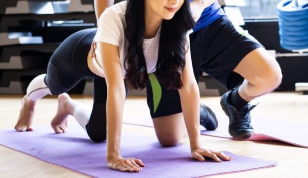 【簡単・女性向け】体幹トレーニングで痩せやすく！おすすめ自宅トレーニング